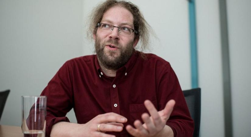 Varró Dániellel, irodalmi kvízzel és mesekoncerttel jön a Tavaszváró Kultúrpiknik Vasváron