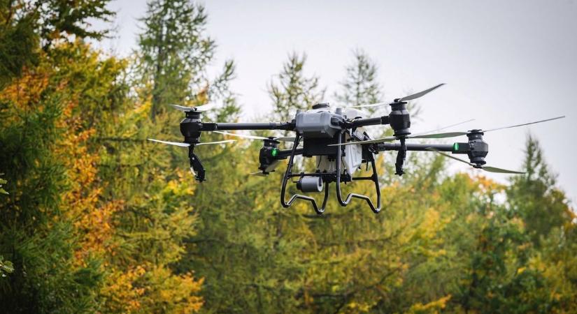 Itt az élő példa, mennyire félnek: ráhívták a rendőrt nyíregyházi drónpilótára