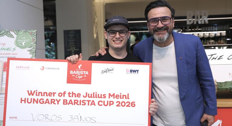 Tizenkét perc alatt jutott Vörös János, a Stand baristája a Julius Meinl nemzetközi döntőjébe