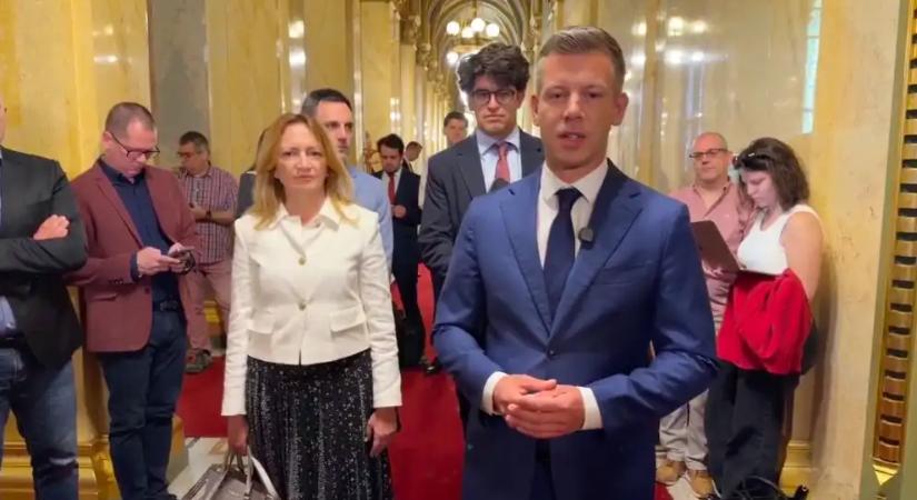 Megkezdődött a hatalomátadás technikai előkészítése: Zárt ajtók mögött tárgyaltak a pártvezetők