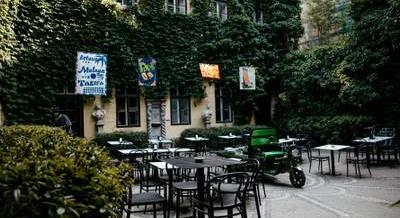 Titkos udvarok, zöld kertek – Kellemes teraszok, ahová tényleg jó kiülni