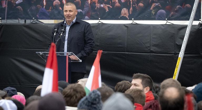 Ruszin-Szendi Romulusz felháborodott a Honvédelmi Minisztériumból kiszivárgott pletykán