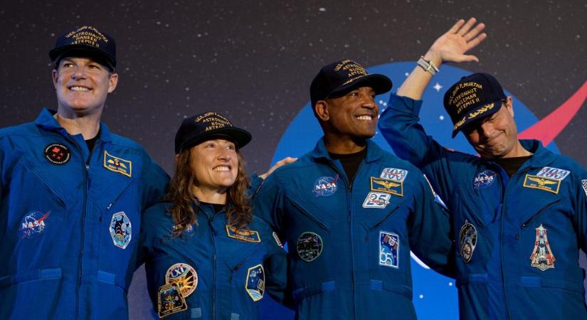 Megszólaltak az űrhajósok, akik messzebb jutottak a Földtől, mint eddig bárki