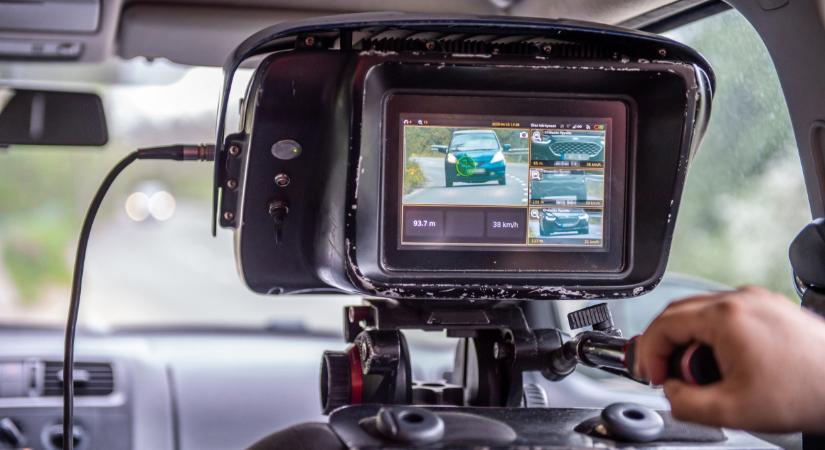 Durva szigorítás jön 2027-től, elárverezhetik a gyorshajtók autóját: bezárták a kiskaput, nincs menekvés