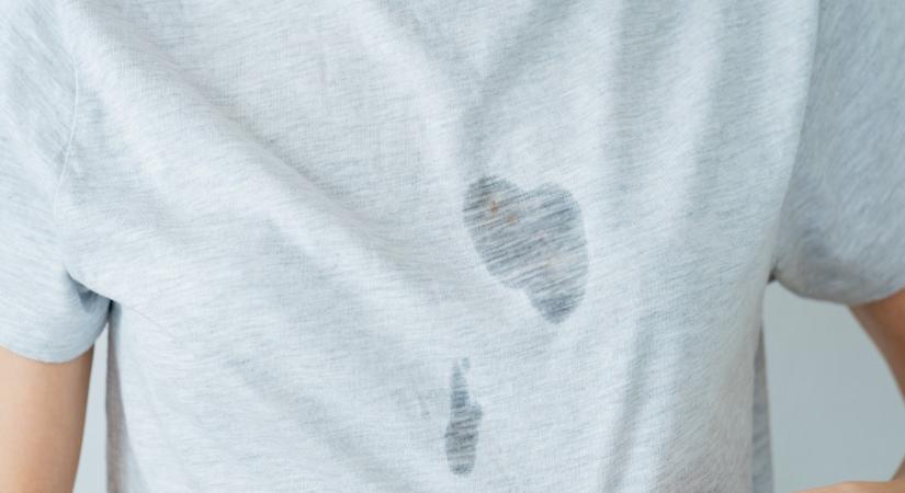 Olajfoltos lett a gyerek ruhája? Így moshatod ki belőle