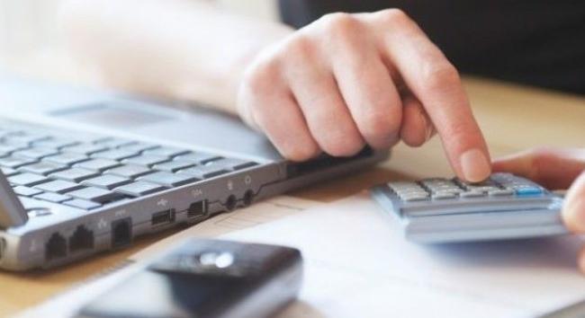 Ősszel vizsgálhatják felül Magyarország adósságbesorolását a hitelminősítők