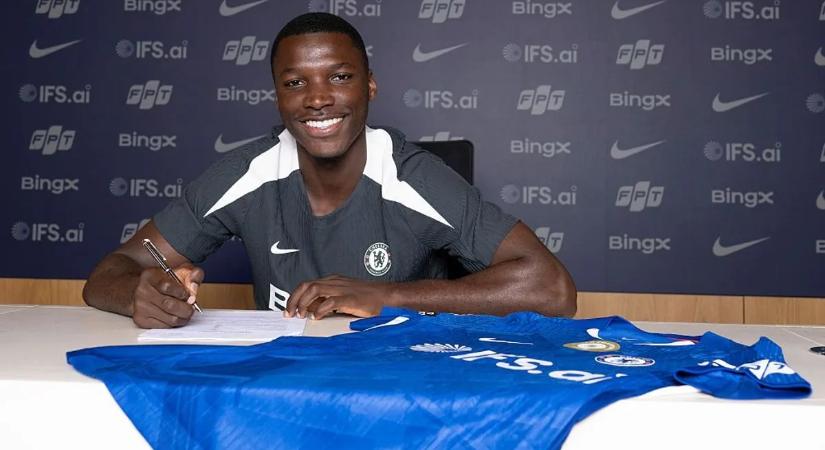 Szerződést hosszabbított ecuadori légiósával a Chelsea – hivatalos