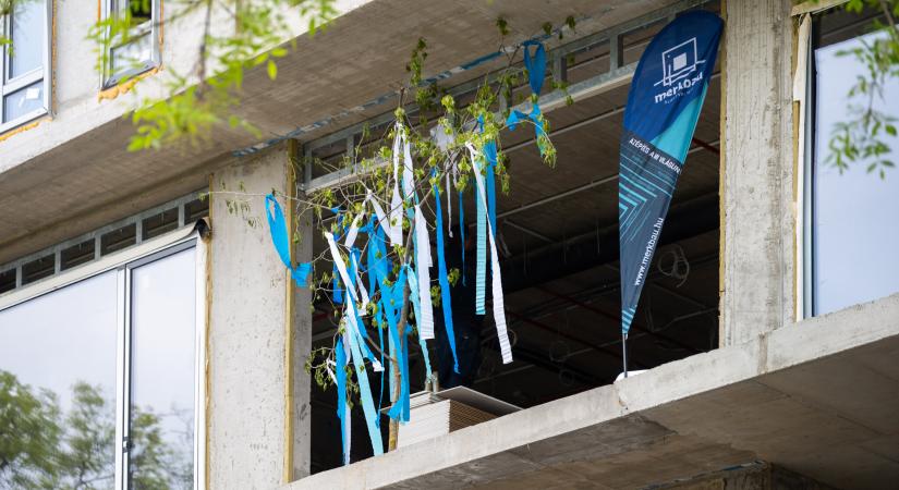 Belvárosi projektben bizonyít a MERKBAU - Bokrétaünnep a fővárosi diákszálláson