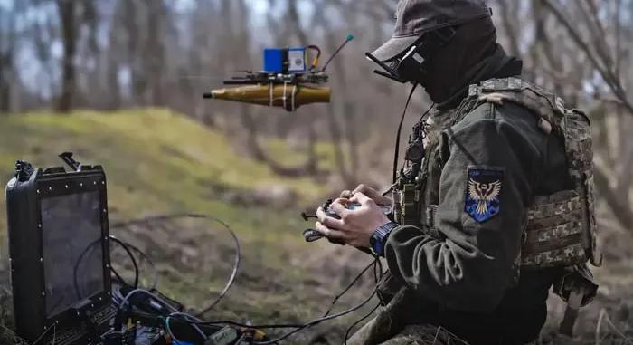 Védelmi Minisztérium: Ukrajna új hadviselési modellre tér át