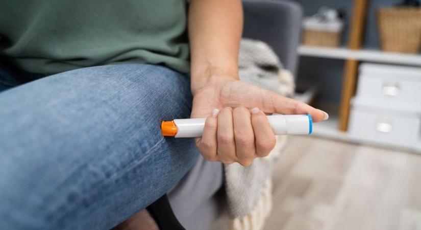 Adrenalininjekció mentett életet – kutya hívta a rendőröket az ájult férfihez