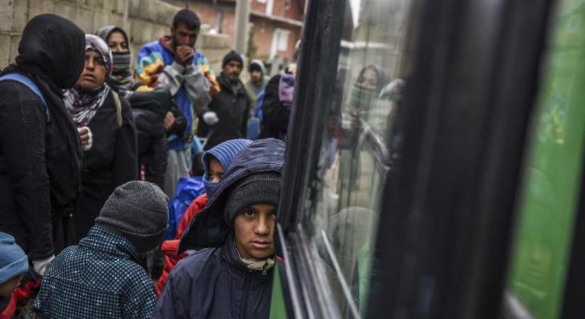 Jogvédők szerint kirekesztés elvárni a migránsoktól, hogy ne bűnözzenek