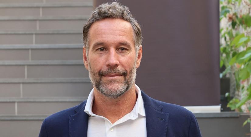 Hoppá! Világsztárok között szúrták ki Noszály Sándort