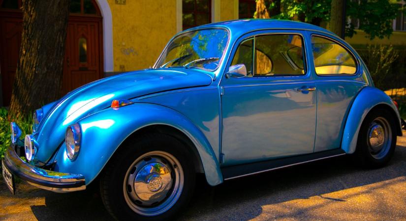 Pénteki autós hangulat: ennyibe kerül ma egy Volkswagen Bogár – ezért imádjuk még mindig! - fotóval!