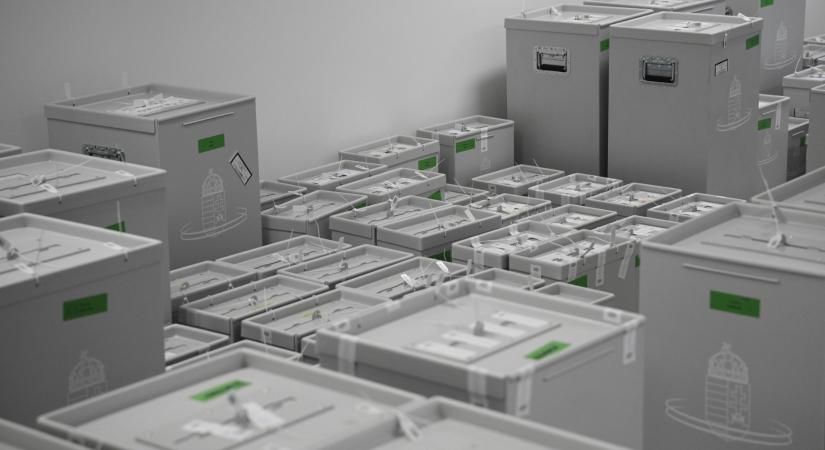 Elkezdték számolni a külképviseleti szavazatokat