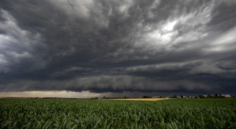 Mindenkit meglepett ez a riasztás: ezekben a vármegyékben váratlanul leszakadhat az ég pénteken
