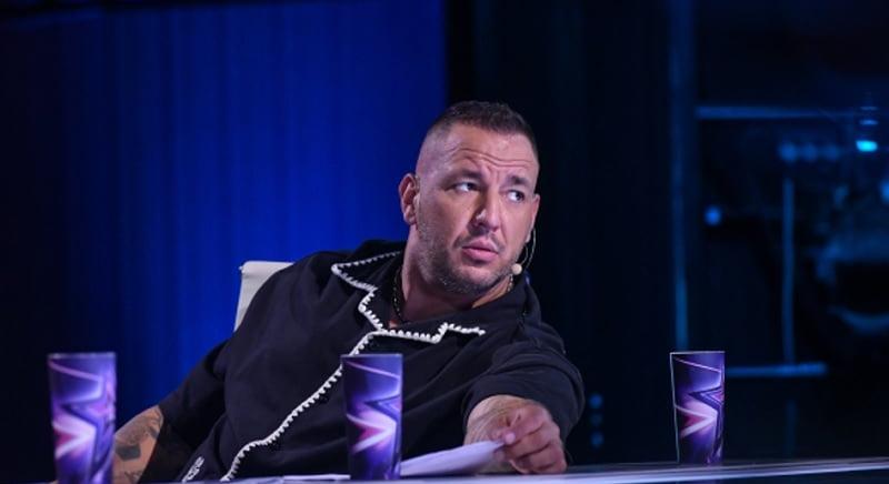 Durván kapja most az ívet emiatt Curtis