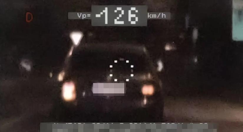 50 helyett 126 km/órával száguldott Szabolcsban! A lehető legnagyobb bírságot kapta!