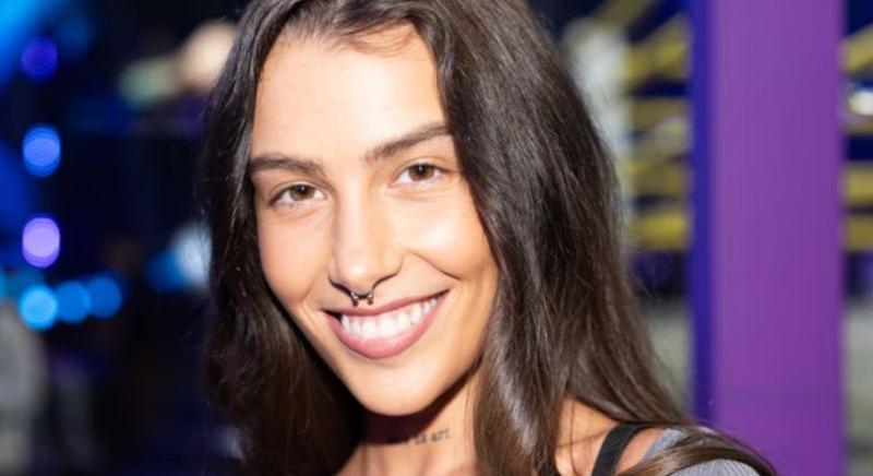 Tóth Andi új ruhája nem sok mindent bíz a képzeletre