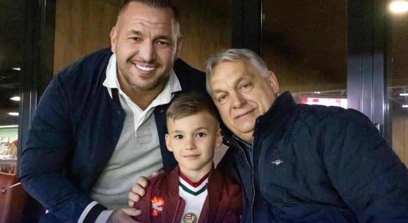 Curtis nem vett részt a napi politikában elmondása szerint, de vállalja a felelősséget