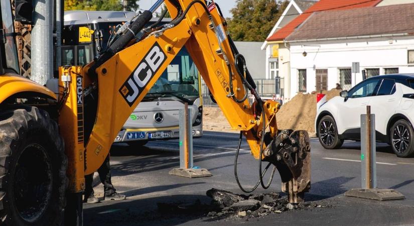 Többfelé is aszfaltoznak Debrecenben, ha autózol, ezeket most nagy ívbe kerüld el!