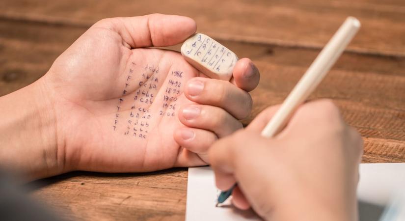 Érettségi 2026: mi történik, ha puskázáson kapnak?