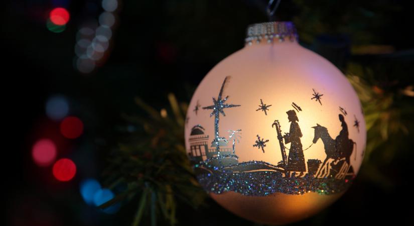 Munkaszüneti nap lehet december 24-e? Újra nekifutnak a népszavazásnak