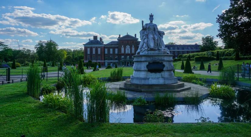 Szélsőséges csoport drónos fenyegetése miatt zártak le egy londoni parkot