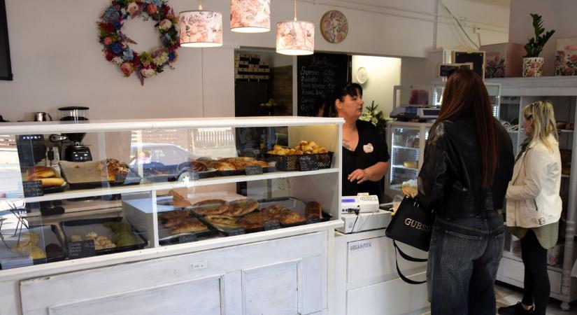 Olasz kávé mellé vadkovászos pékáru – Ez az új hely most a város kedvence (galéria)