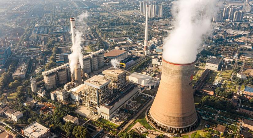 Brüsszelben hirtelen felébredtek, mindenáron atomot akarnak: Kína már kiütéssel győzött és egy baráti tasli is érkezett