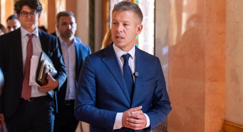 Meghajolt Magyar Péter akarata előtt a Mol, a Tisza-kormány elkezdi visszaszerezni a baráti kezekbe játszott állami vagyont