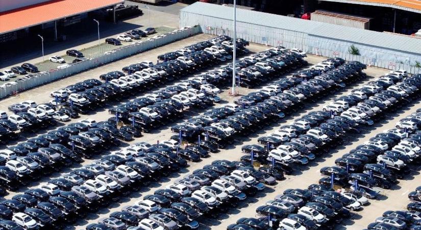 Annyira bejött az Audi „álcázott" autója, hogy gyárat épít az új modelleknek – Európa a múlt, más piacra koncentrál a német prémium