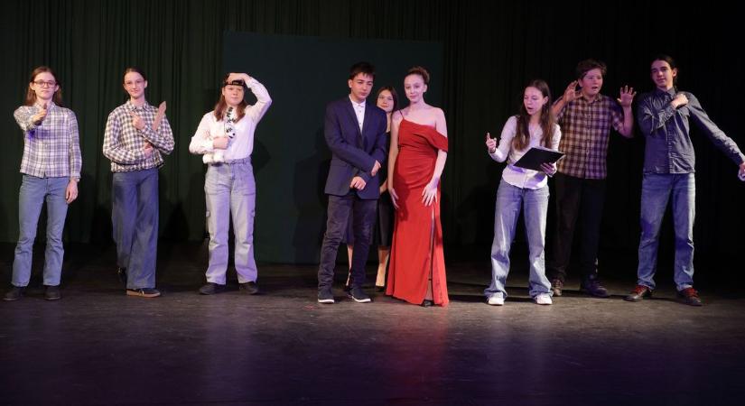 Taroltak a fiatal tehetségek Abán a gyermekszínjátszó találkozón (galéria)