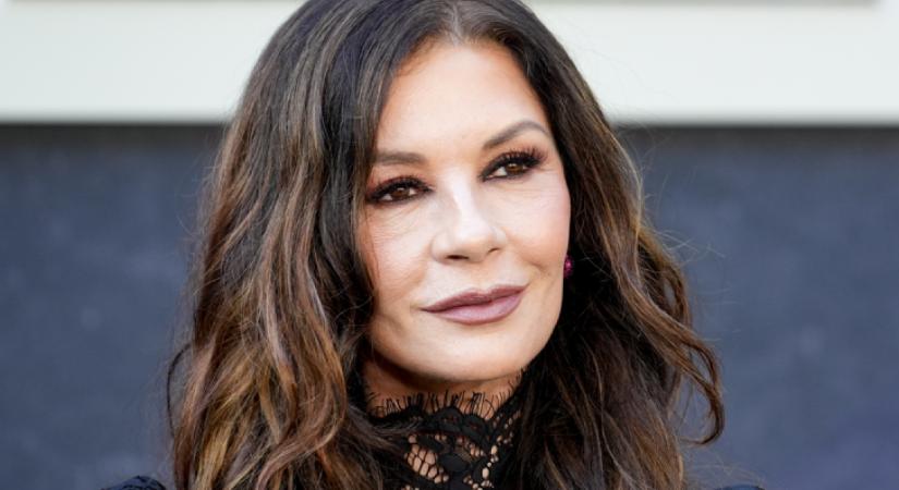 Így néz ki Catherine Zeta-Jones étrendje: ezt eszi egy nap, hogy karcsú maradjon