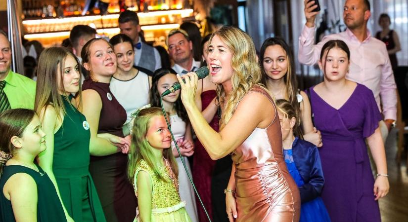 Debütált az első győri színjátszóbál Sík Frida álma nyomán - fotók