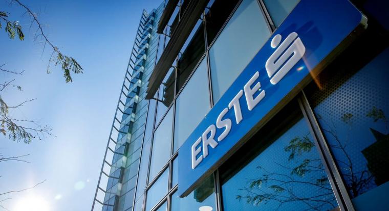 Kétszer is hosszabb leállás lesz az Erste Banknál