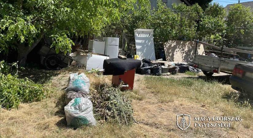 145 tonna illegális szemétbirodalom: öt éven át halmozta a hulladékot a Balaton-parti férfi