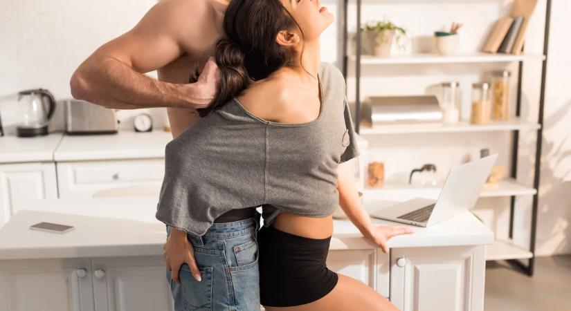 Odavan a párod a hajhúzós szexért? Ezért annyira izgató a pasiknak a durva szeretkezés