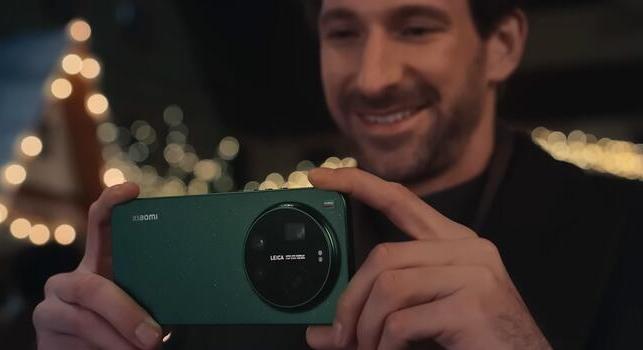 Tudod, hogy mi hiányzik még a telefonodról? Az AI gomb!