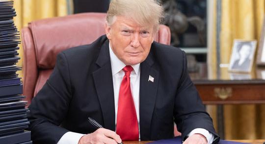 Trump: az Egyesült Államok „kényelmes tempóban” vonul majd be Iránba, hogy megszerezze Irán dúsított uránkészletét