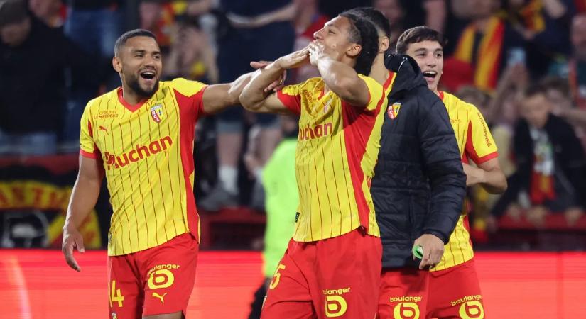 Kétgólos hátrányból, emberelőnyben fordított a Lens a Toulouse ellen