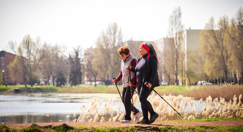 A sok-sok napsütést azért olykor megzavarja kissé a szél