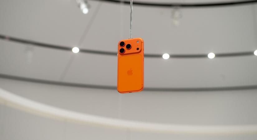 Nem csak itthon rohadt el a narancs: az Apple is kukázhatta a színt