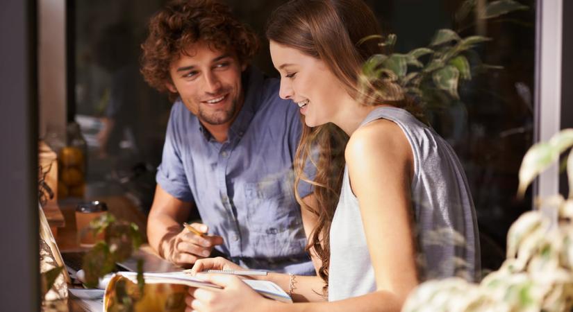 Ezt hozza 2026. április 18. a numerológia szerint: baráti találkozók és egy kis flört színesíti a napot