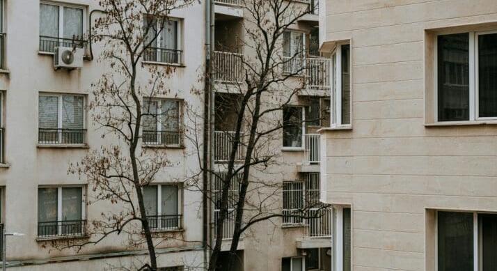 Nem álltak meg a lakásárak – Budapesten már 1,43 millió forint az átlagos négyzetméterár