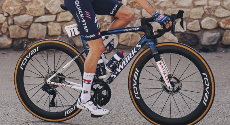 Kerkprmrkt vlt 2027-ben a Quick-Step, a Merida veszi t a Specialized helyt