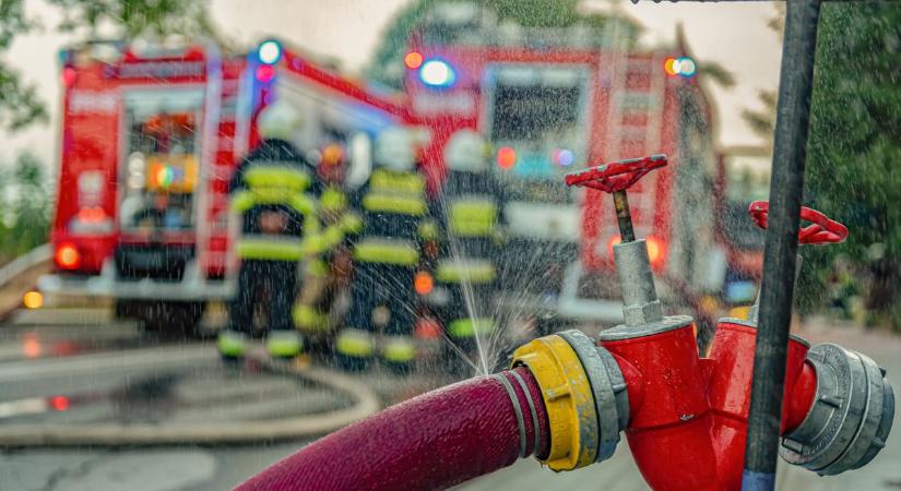 Gázpalackokat is veszélyeztetett a vajszlói tűzeset