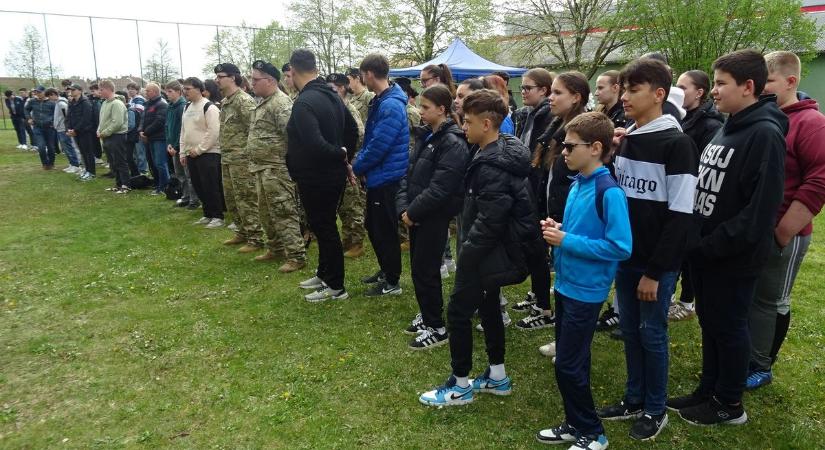 Kamiont is vizsgáltak a diákok Jászberényben – elképesztő feladatok várták a fiatalokat