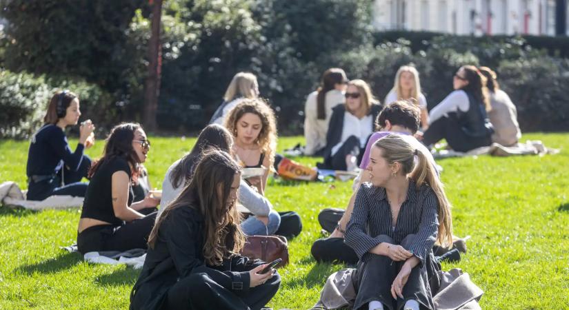Búcsúzik a 20 fokos meleg: Hidegfront vet véget a kellemes tavaszi időjárásnak hétvégén