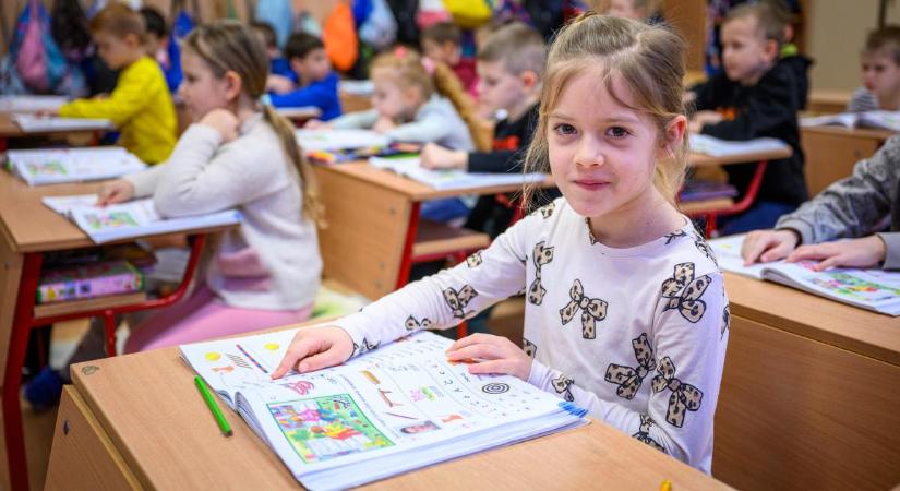 Két nap áll a szülők rendelkezésére, hogy beírassák gyermeküket a választott iskolába – videóval