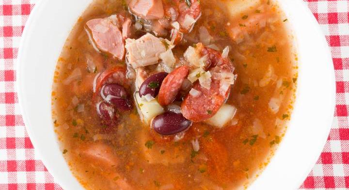 Tejfölös, kolbászos savanyúkáposzta-leves: ahogy Móricz Zsigmond szerette